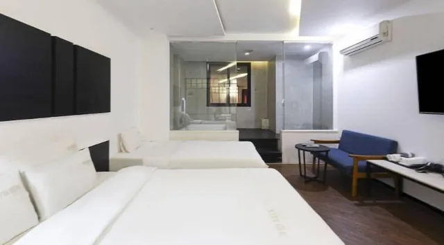 Tower, Superior, Twin Beds, City View، 2 Heaven Hotel 1/10
