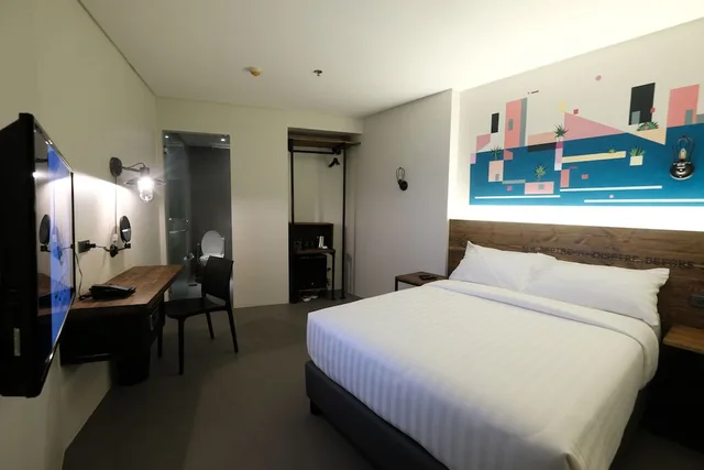 Deluxe, Twin Beds, U Hotels Makati 9/10