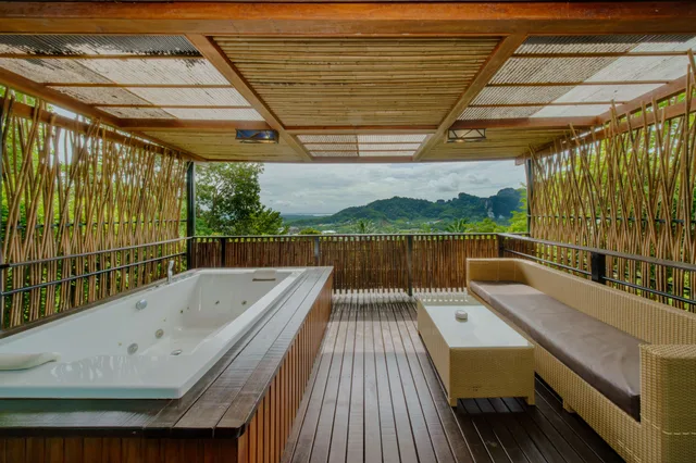 فيلا بريميوم بجاكوزي، Aonang Fiore Resort 9/10