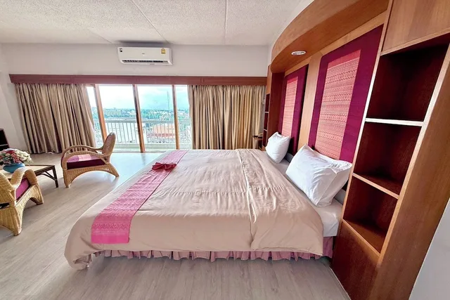جناح جونيور بسرير كينج، Pailyn Hotel Phitsanulok 4/10