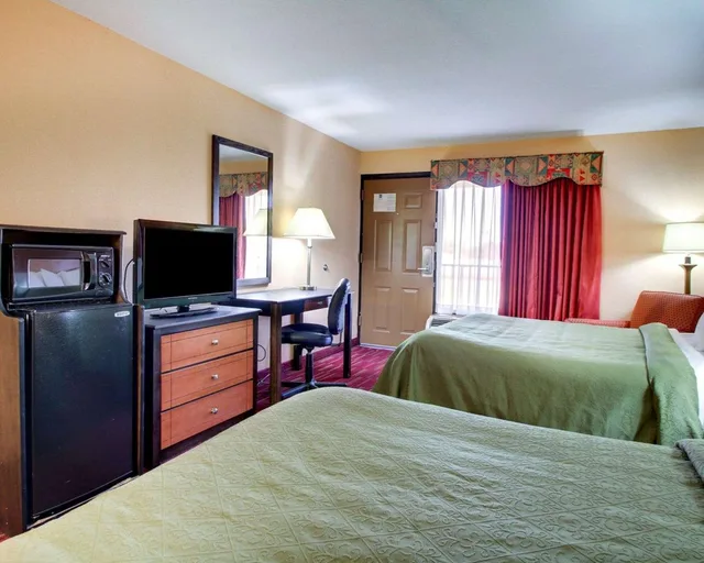 غرفة بسريرين مزدوجين، Quality Inn Richland - Jackson South 2/7
