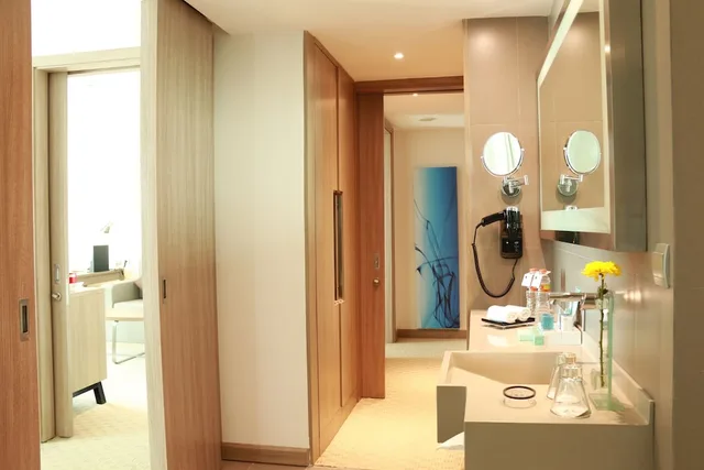جناح تنفيذي بسرير كينج، Novotel Tangerang 3/3