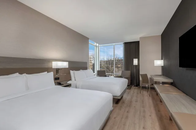 غرفة بسريرين كوين لذوي الإعاقة، AC Hotel by Marriott Atlanta Midtown 2/7