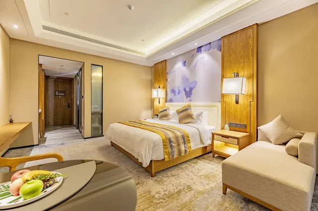 غرفة ديلوكس بسرير مزدوج بإطلالة على البحيرة، Jinling Grand Hotel Nanchang 1/1