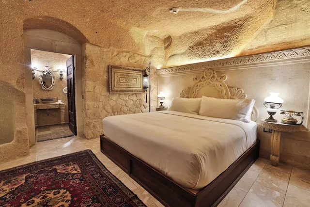 Cave, King Bed, Jetted Tub، Elika Cave Suites Cappadocia, Curio Collection by Hilton 8/10