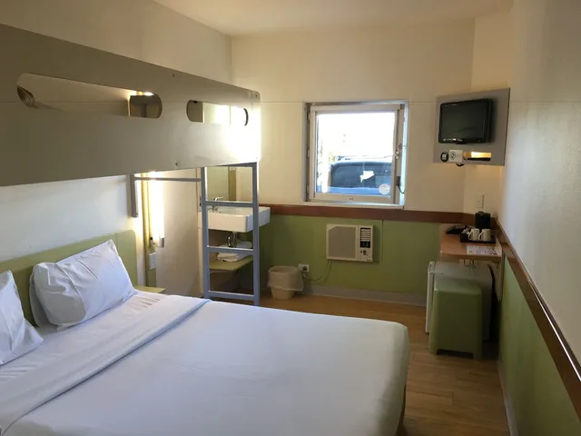 غرفة بسرير كوين وسرير بطابقين، ibis budget Campbelltown 2/10