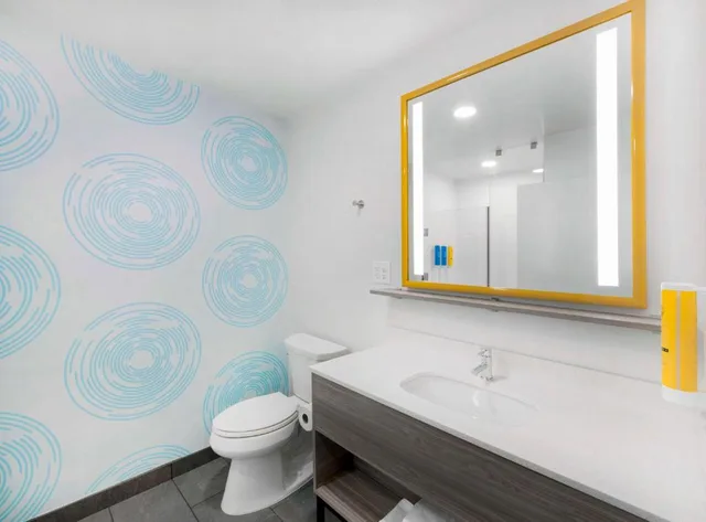 Room, Double Bed, Accessible, Tru by Hilton Wilmington Wrightsville Beach 6/8