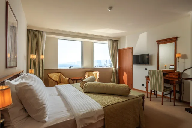 جناح رئاسي، Grand Hotel Bonavia 1/3