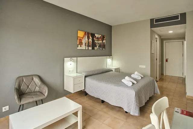 غرفة بسرير مزدوج، Resitur Apartamentos Turisticos En Seville 3/5