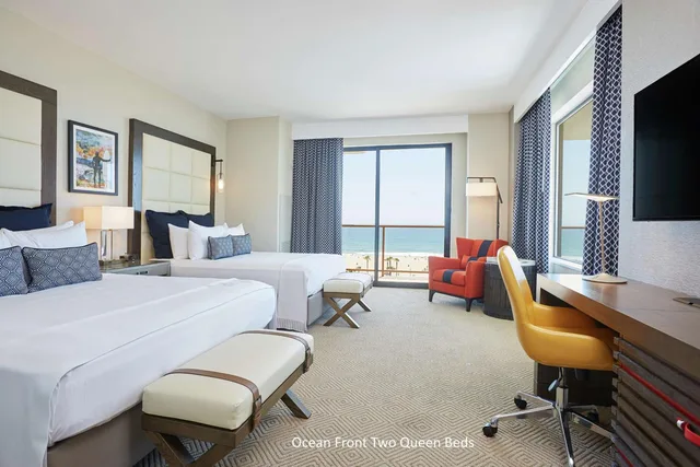 Deluxe, Twin Beds, Dolphin Tower, The Waterfront Beach Resort, a Hilton Hotel 1/3