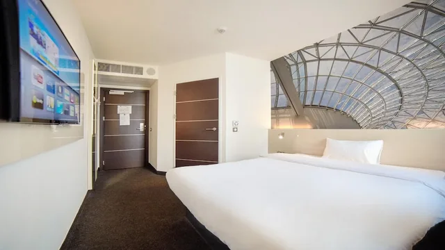 Standard, Queen Bed, B&B HOTEL Katowice Centrum 1/10