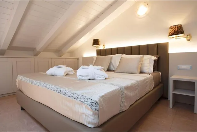 جناح عائلي، Lady Mary Hotel 1/3