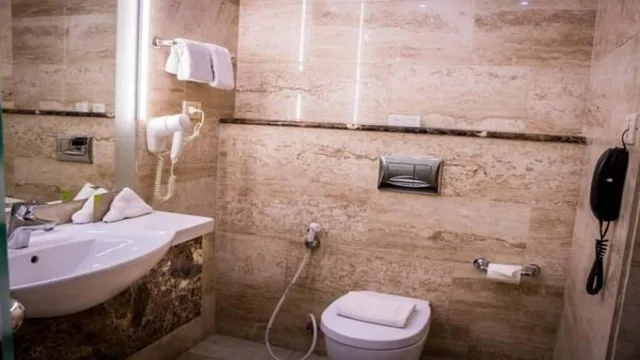 غرفة سوبيريور بسرير كينج، Olive Tree Hotel 5/6