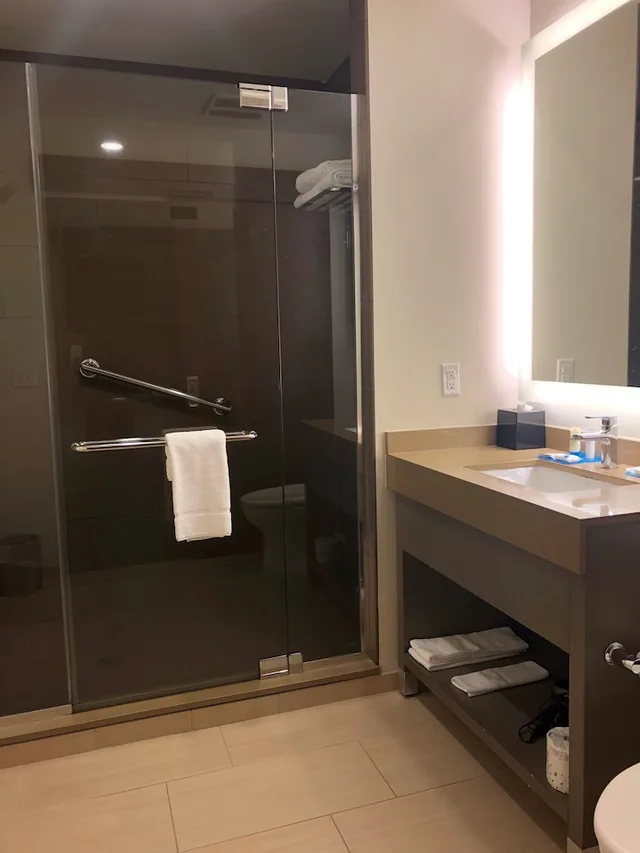 غرفة بسرير كينج، Hyatt House Seattle Downtown 4/5