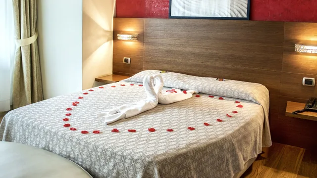 جناح ملكي بسرير كينج، Hotel Lovere Resort And Spa 3/3