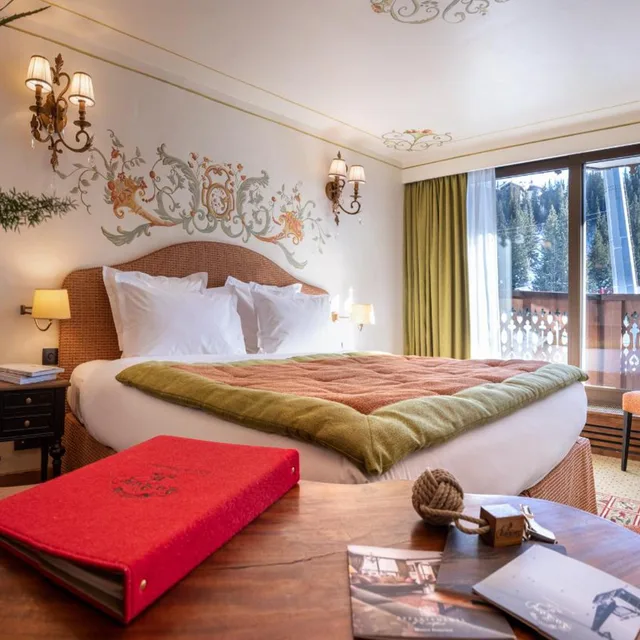 غرفة سوبيريور بسرير مزدوج بشرفة بإطلالة، Hotel de la Loze 4/10