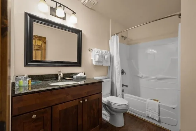 جناح عائلي بأسرّة بطابقين وسرير بطابقين وسرير كوين، Duck Inn Lodge 5/5