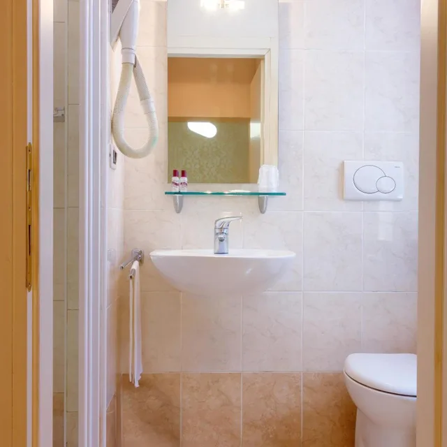 غرفة أساسية ثلاثية، Hotel Adriatico 4/4