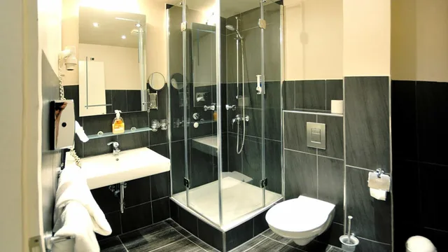غرفة ثلاثية، St. Joseph Hotel 6/6
