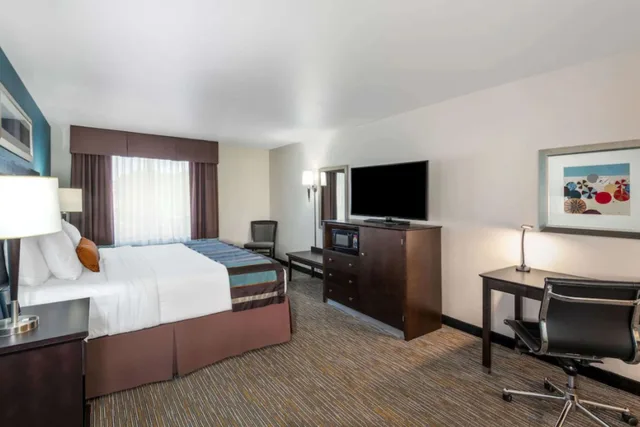 غرفة بسرير كينج، Wingate By Wyndham St George 3/5