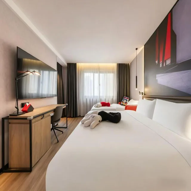 Theme, Family, Queen Bed، Jinjiang Metropolo Hotel Shanghai Baiyulan 1/1