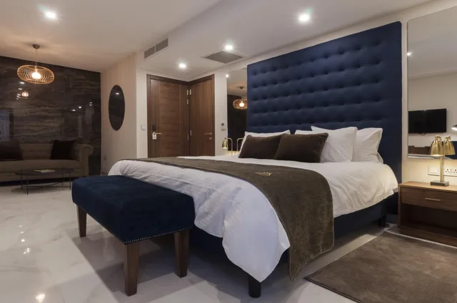 جناح جونيور بشرفة، The Duke Boutique Hotel 1/2
