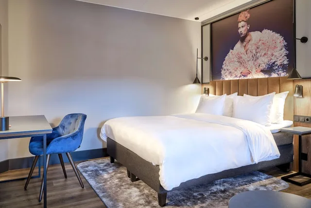 غرفة سوبيريور بسرير كوين بإطلالة على النهر، Radisson Blu Royal Garden 5/7