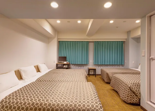 غرفة ديلوكس رباعية، Naha Central Hotel 1/4