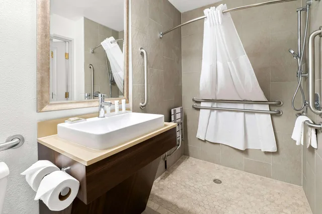جناح بسرير كينج، Country Inn & Suites by Radisson, Columbia Airport, SC 3/3