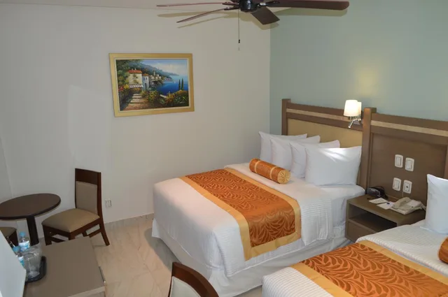 غرفة ديلوكس بسريرين مزدوجين، Hotel Villa Magna Poza Rica 1/4