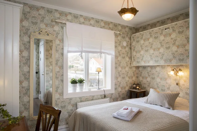 Room, Double Bed, Strandvillan Hotell & Vandrarhem Lysekil 1/8
