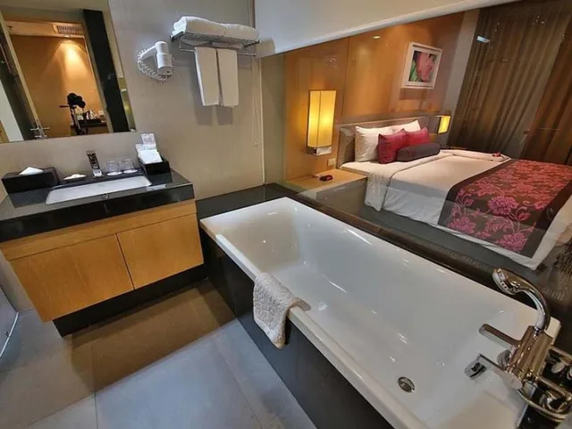 غرفة ديلوكس بسرير كينج بشرفة، Amaranth Suvarnabhumi Hotel 19/19
