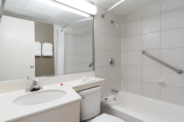 غرفة ديلوكس بسرير كوين، Days Inn by Wyndham Columbus East Airport 5/6