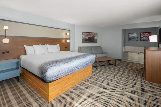 جناح بسرير كينج، Americinn By Wyndham Douglas/Saugatuck 2/5