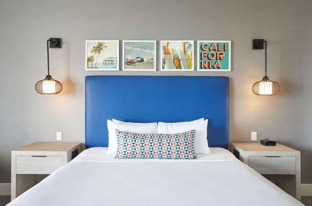غرفة بسرير مزدوج بإطلالة لذوي الإعاقة، The Waterfront Beach Resort, a Hilton Hotel 2/4