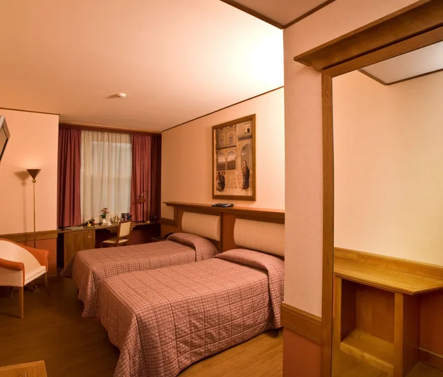 غرفة قياسية بسريرين منفصلين، Sangallo Palace 6/9