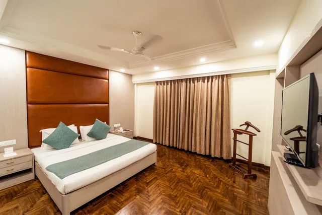 Senior, Suite, King Bed، Hotel Celebration 1/7