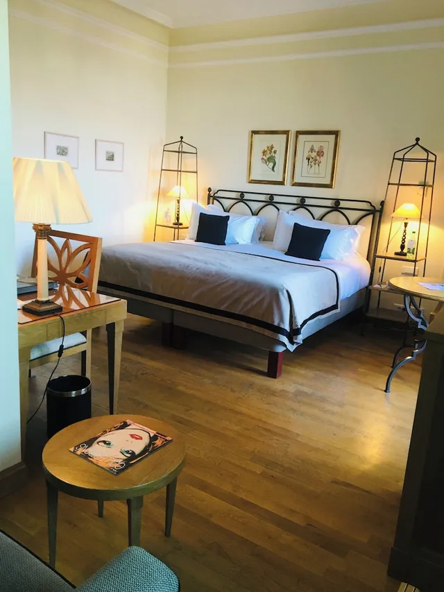 جناح جونيور بسرير كينج مع أريكة، Hotel de la Cité Carcassonne - MGallery Collection 1/4