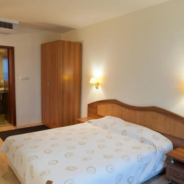 جناح عائلي بشرفة، Hotel Astrea 2/5