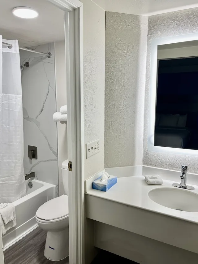 غرفة ديلوكس بسريرين مزدوجين، Ramada by Wyndham Westminster Denver 6/8