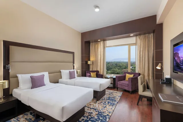 غرفة بريميوم بسرير كينج، Vivanta Jamshedpur, Golmuri 2/6