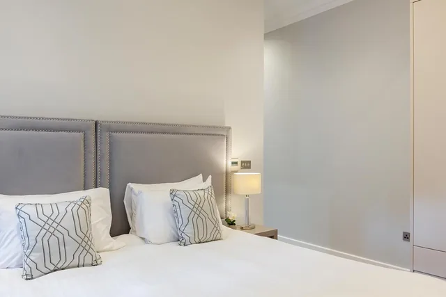 شقة ديلوكس بسرير كينج بغرفة نوم واحدة مع أريكة، Chilworth Court 8/10