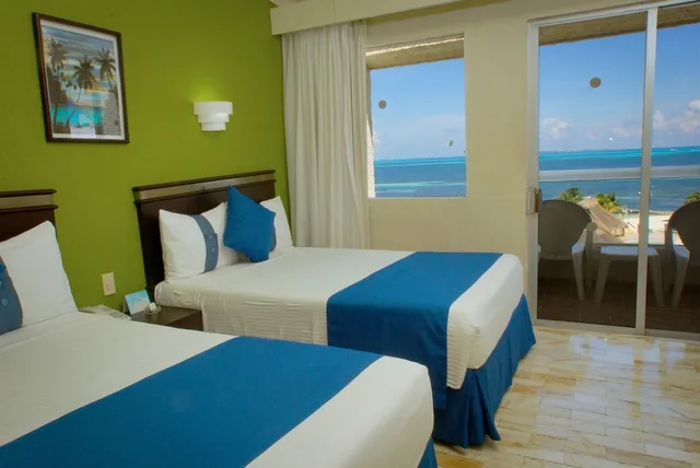 غرفة قياسية بشرفة، Aquamarina Beach Hotel Cancun 5/8