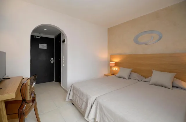 غرفة بسريرين منفصلين، Golden Beach Hotel 7/10