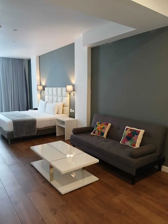 جناح جونيور بسرير كينج مع أريكة، Hotel Mio Panama 6/10