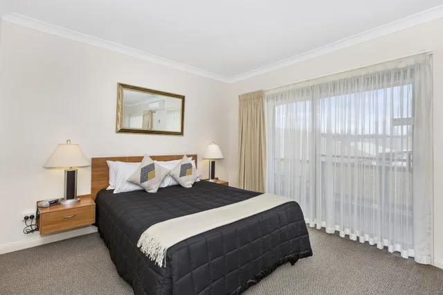 غرفة تنفيذية بسرير كوين، Comfort Inn Centrepoint 3/8