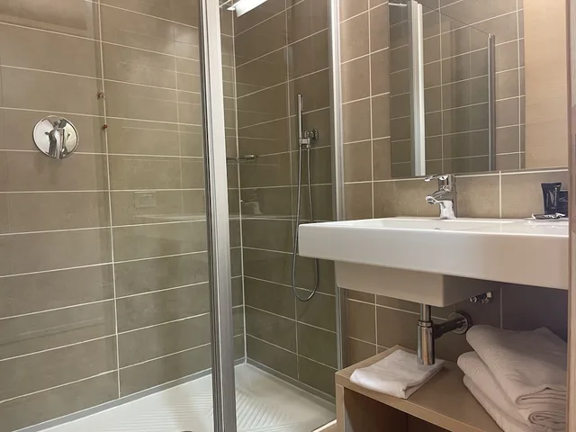 غرفة ديلوكس بشرفة بغرفة نوم واحدة، Garda Sporting Club Hotel 4/4