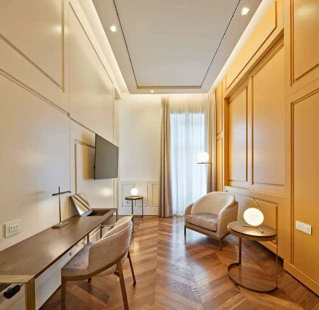 غرفة عائلية بسرير كينج، De Bonart Naples, Curio Collection by Hilton 3/8