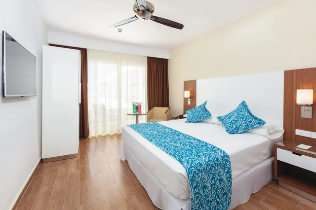 Standard, King Bed, Balcony, Riu Arecas 1/2