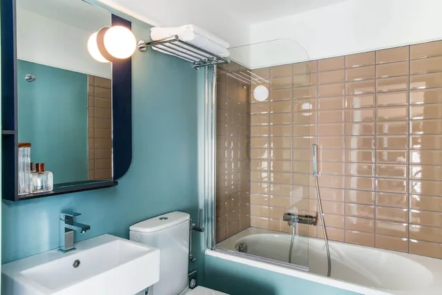 Superior, Twin Beds, LES CIGALES 4/7